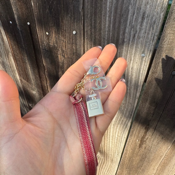 Chanel Gold Charm Keychain - Picture 3 of 7